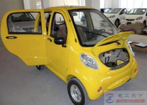 打算买辆四轮老年代步车,需要考什么本?