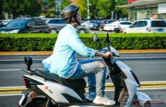 ��Щ���շ��ϵ綯����׼�ݳ���