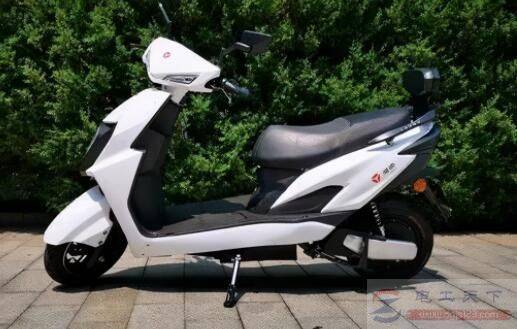 2021换电动车电池选购:铅酸、锂电、石墨烯哪个好