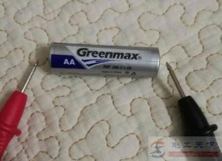 万用表检测电池剩余电量的方法总结