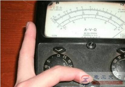万用表怎么测电线短路,巧用蜂鸣器档测短路与断路问题