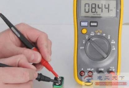万用表怎么测电线短路,巧用蜂鸣器档测短路与断路问题