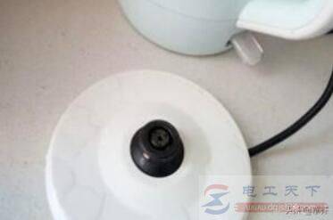 插头一插就跳闸怎么办,从这几个方面来找原因