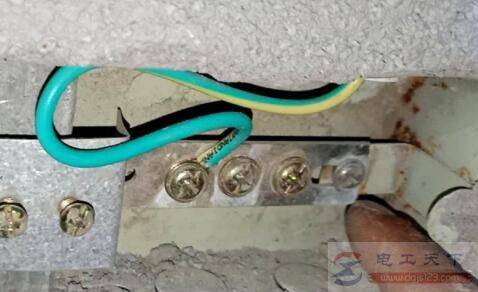 滚筒洗衣机不接地线漏电怎么办?