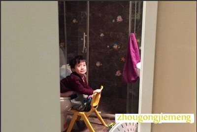 梦见自己拉粑粑